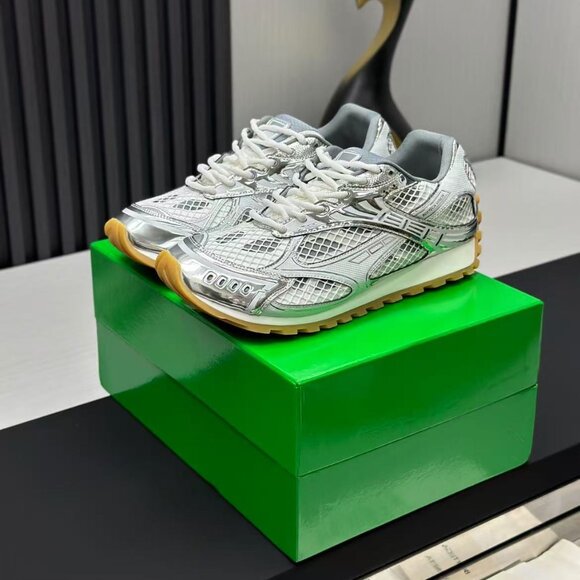 Bottega Veneta sneakers - Picture 1 of 5